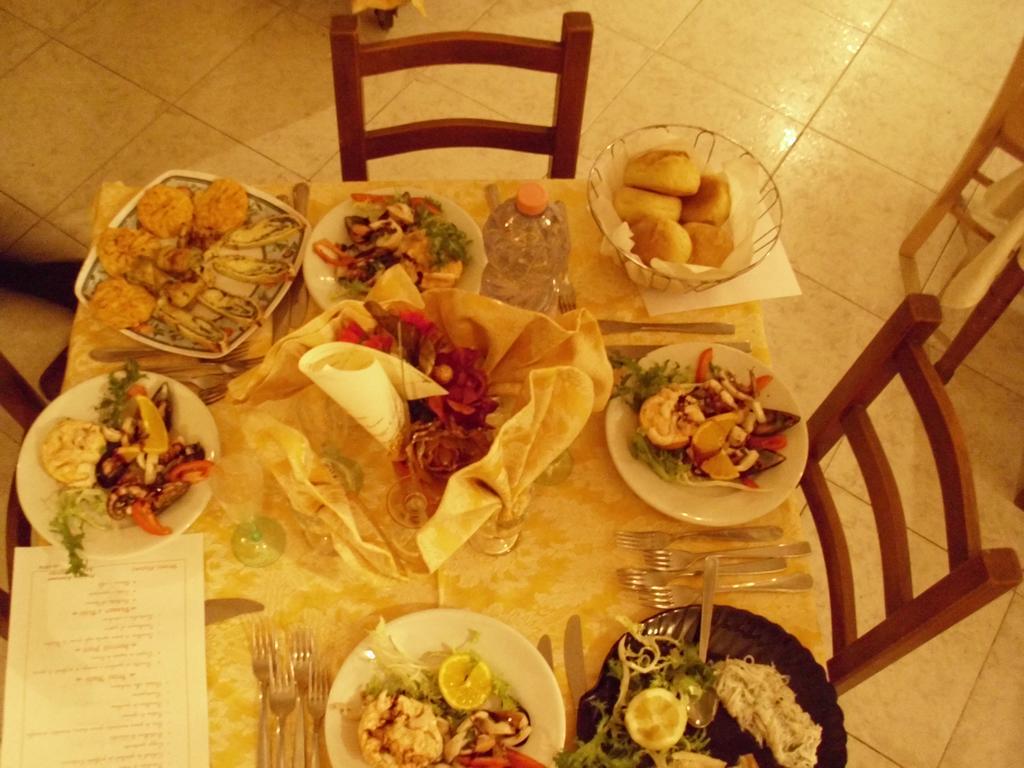 Pensione S. Antonio Ristorante Silvia Furci Siculo Ngoại thất bức ảnh