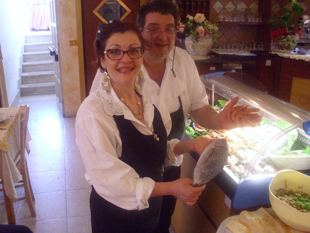 Pensione S. Antonio Ristorante Silvia Furci Siculo Ngoại thất bức ảnh