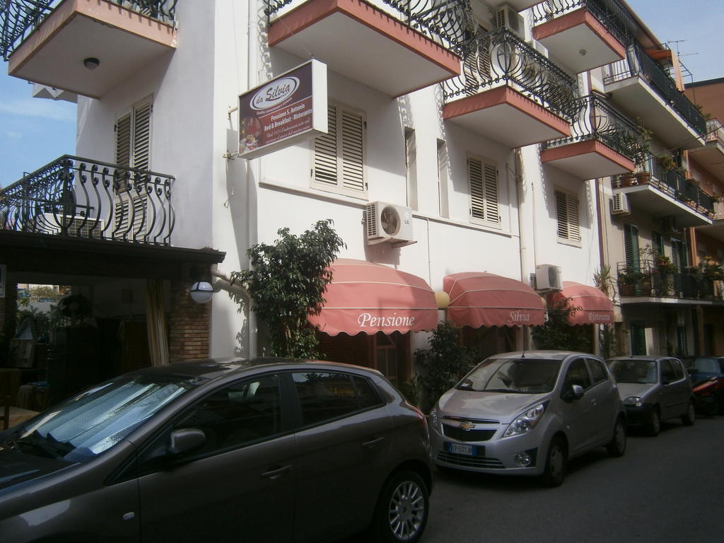 Pensione S. Antonio Ristorante Silvia Furci Siculo Ngoại thất bức ảnh