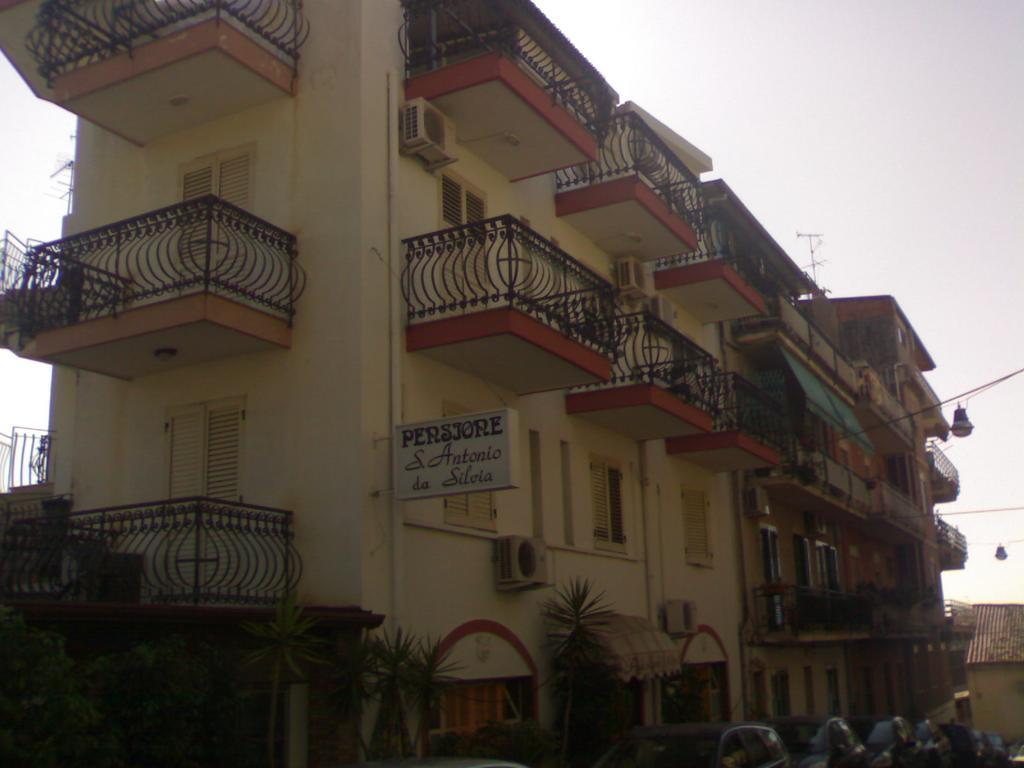 Pensione S. Antonio Ristorante Silvia Furci Siculo Ngoại thất bức ảnh